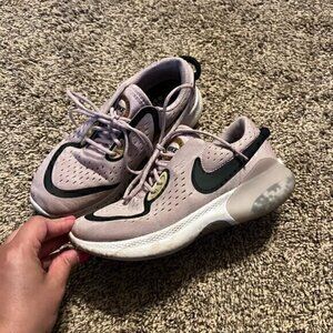 Nike Joyride Dual Run sneakers in Plum Chalk